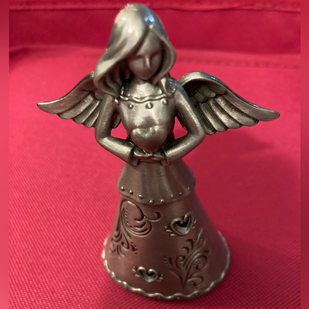 Faithful Angel 😇 Pewter